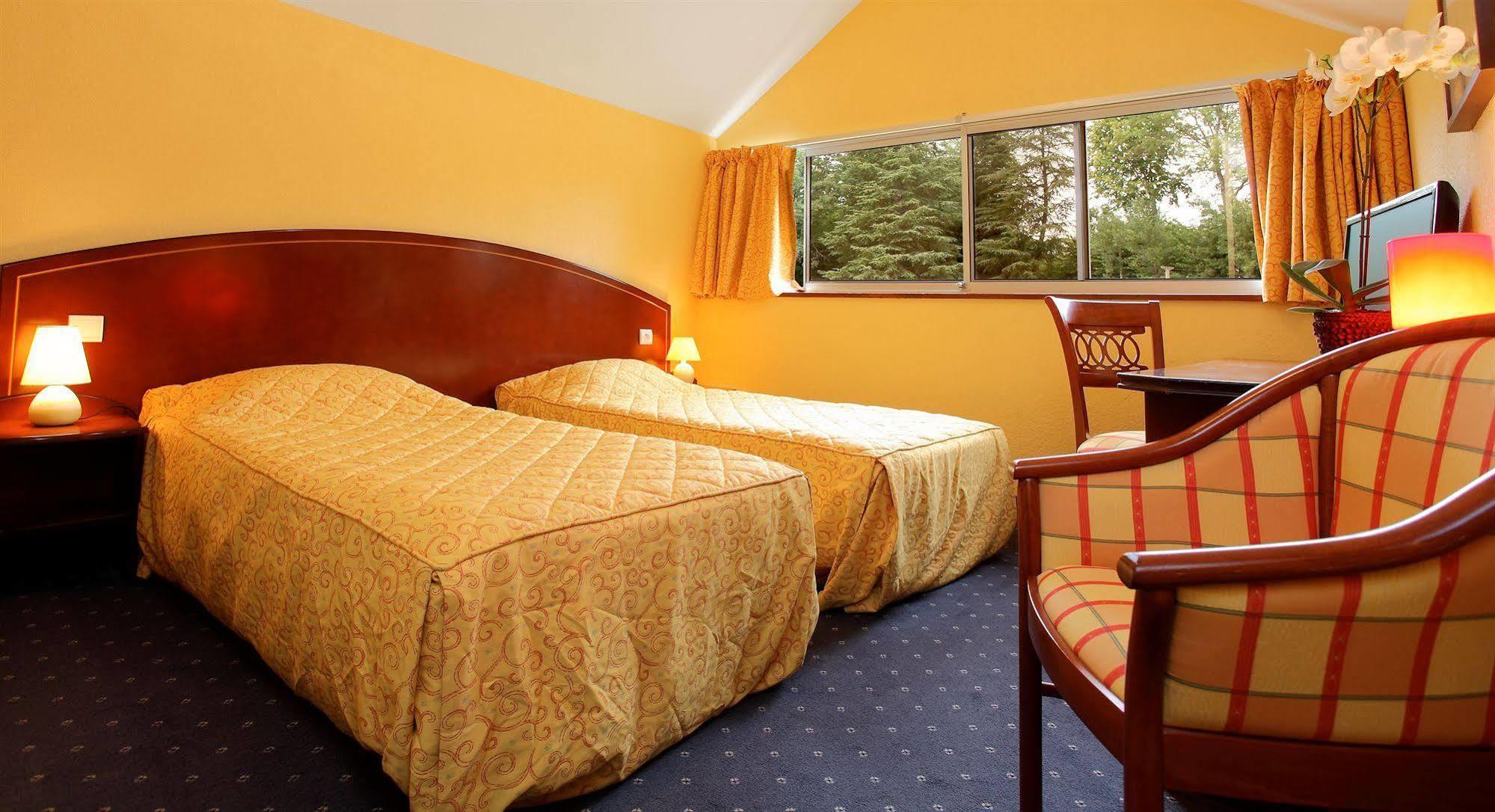 Hotel Le Clos Roussillon Pres De Sarlat Vitrac  Buitenkant foto
